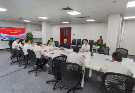 鄧?yán)诎輹?huì)中國(guó)工程院院士林鳴 